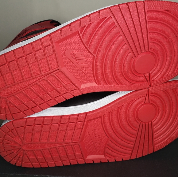 JORDAN 1 MID BRED "BANNED" MENS 11.5 - Picture 9 of 11